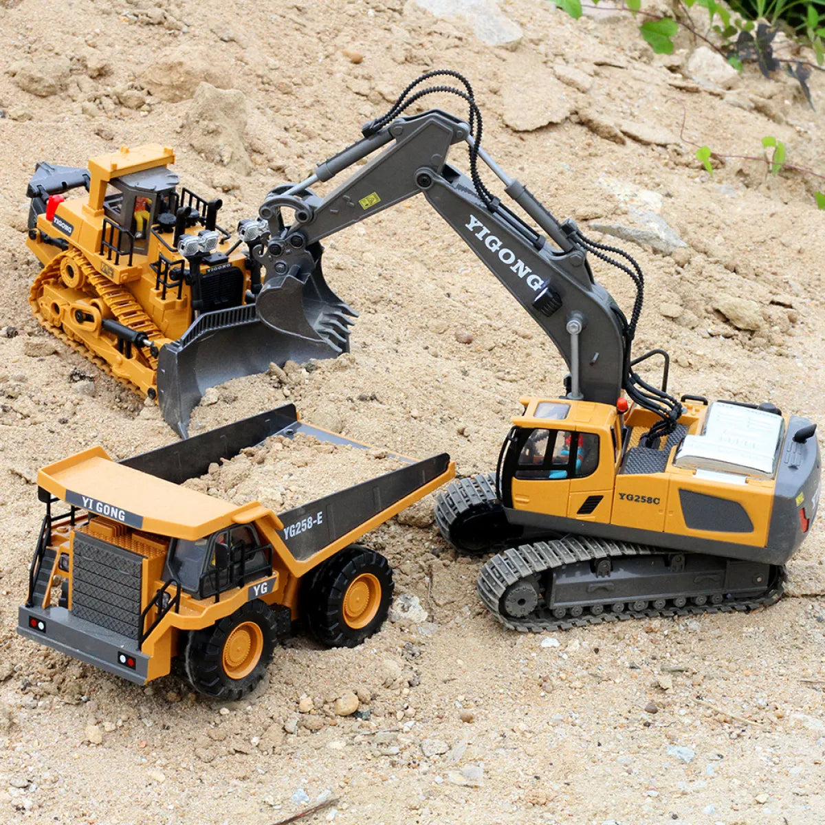 3-in-1 RC Construction Vehicles Set – Excavator, Bulldozer & Dump Truck – Heavy Duty Metal Toys